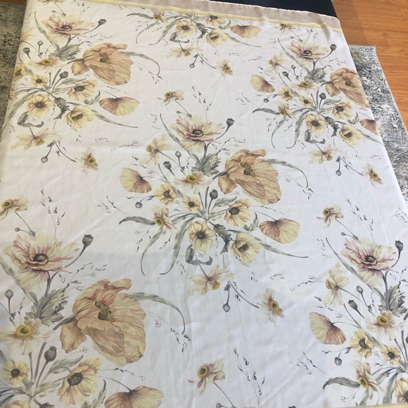 Brand new floral scarf from H&M. NEVER WORN! - Picture 2 of 3